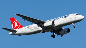 Photo of TC-JPH - Airbus A320-232 operated by Turkish Airlines