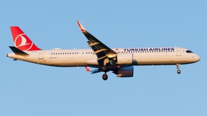 TC-LPY - Airbus A321-271NX