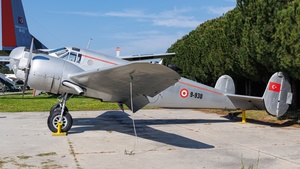 6930 - Beechcraft AT-11 Kansan