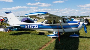 Photo of N78733 - Cessna 172K Skyhawk operated by Private
