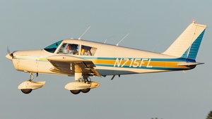 N715FL - Piper PA-28-140 Cherokee E