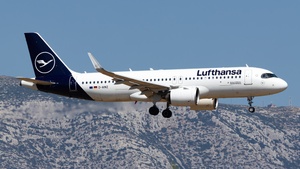 Photo of D-AINZ - Airbus A320-271N operated by Lufthansa