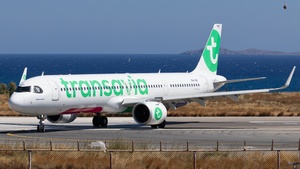 Photo of PH-YHC - Airbus A321-252NX operated by Transavia