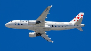 Photo of OO-SNE - Airbus A320-214 operated by Brussels Airlines