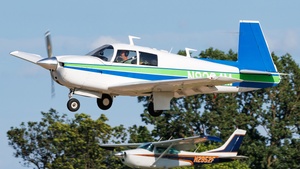 Photo of N9364M - Mooney M20E Super 21 operated by Private