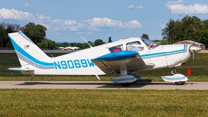 Photo of N9069W - Piper PA-28-235 Cherokee Pathfinder operated by Private