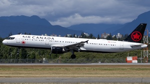 Photo of C-FLKX - Airbus A321-211 operated by Air Canada