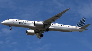 Photo of C-GKZA - Airbus A319-112 operated by Canada 3000 Airlines