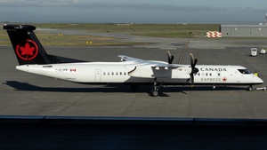 C-GJZF - Bombardier DHC-8-402 Dash 8 Q400