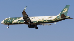 Photo of B-8107 - Airbus A321-231 operated by Capital Airlines