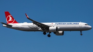 Photo of TC-LSY - Airbus A321-271NX operated by Turkish Airlines