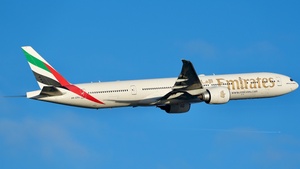 Photo of A6-EPU - Boeing 777-31H(ER) operated by Emirates