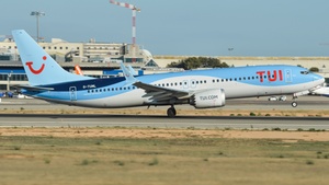 Photo of G-TUML - Boeing 737 MAX 8 operated by TUI Airways