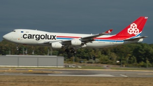 Photo of LX-TCV - Boeing 747-4R7F operated by Cargolux