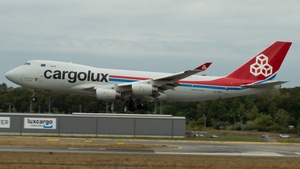 Photo of LX-RCV - Boeing 747-4R7F operated by Cargolux