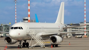 Photo of 9H-MLR - Airbus A320-232 operated by Avion Express Malta