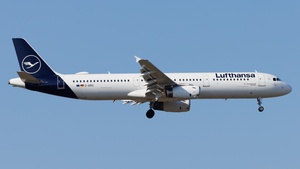 Photo of D-AIRO - Airbus A321-131 operated by Lufthansa