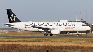 OE-LBZ - Airbus A320-214