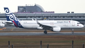 Photo of XU-762 - Airbus A320-214 operated by Cambodia Airways