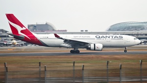 Photo of VH-EBG - Airbus A330-203 operated by Qantas