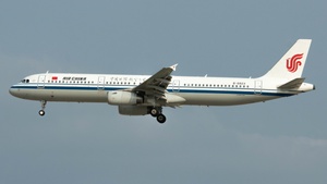 B-6823 - Airbus A321-232