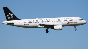 Photo of HB-IJN - Airbus A320-214 operated by Swiss International Air Lines