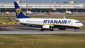 9H-QFA - Boeing 737-8AS