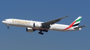 Photo of A6-EPS - Boeing 777-31H(ER) operated by Emirates