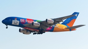 Photo of A6-EEW - Airbus A380-861 operated by Emirates