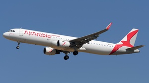 Photo of A6-ATH - Airbus A321-211 operated by Air Arabia
