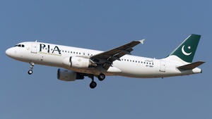 Photo of AP-BMY - Airbus A320-214 operated by PIA Pakistan International Airlines