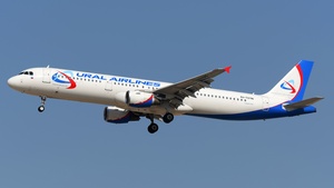 Photo of RA-73796 - Airbus A321-211 operated by Ural Airlines
