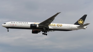 Photo of C-FITW - Boeing 777-333(ER) operated by Air Canada