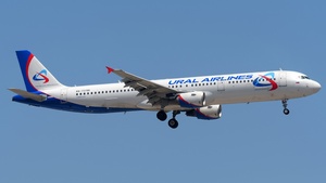 Photo of RA-73795 - Airbus A321-211 operated by Ural Airlines