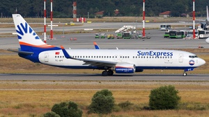Photo of TC-SPT - Boeing 737-8U3 operated by SunExpress