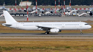 Photo of YL-LDY - Airbus A321-231 operated by SmartLynx Airlines