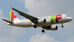 CS-TNR - Airbus A320-214