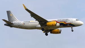EC-LVS - Airbus A320-232