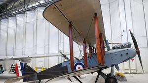 Photo of D5649 - De Havilland DH-98 Mosquito operated by Royal Air Force