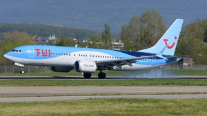 G-TUML - Boeing 737 MAX 8