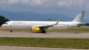 Photo with serial 7108 - Airbus A321-231