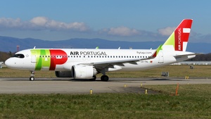 CS-TVL - Airbus A320-251N