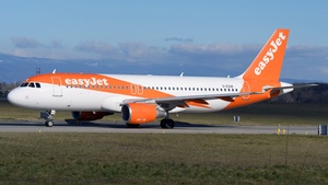 Photo with serial 4749 - Airbus A320-214