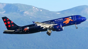 OO-SNJ - Airbus A320-214