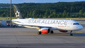 OE-LBZ - Airbus A320-214