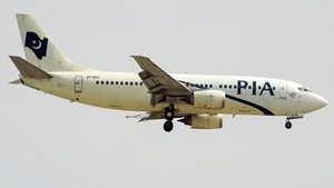 Photo of AP-BEH - Boeing 737-33A operated by PIA Pakistan International Airlines