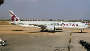 Photo of A7-BAJ - Boeing 777-3DZ(ER) operated by Qatar Airways