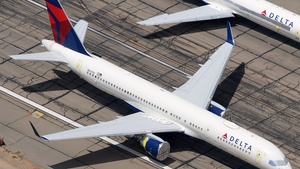 Photo of N6700 - Boeing 757-232 operated by Delta Air Lines