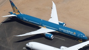 Photo of VN-A878 - Boeing 787-10 Dreamliner operated by Vietnam Airlines