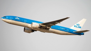 Photo of PH-BQN - Boeing 777-206(ER) operated by KLM Royal Dutch Airlines